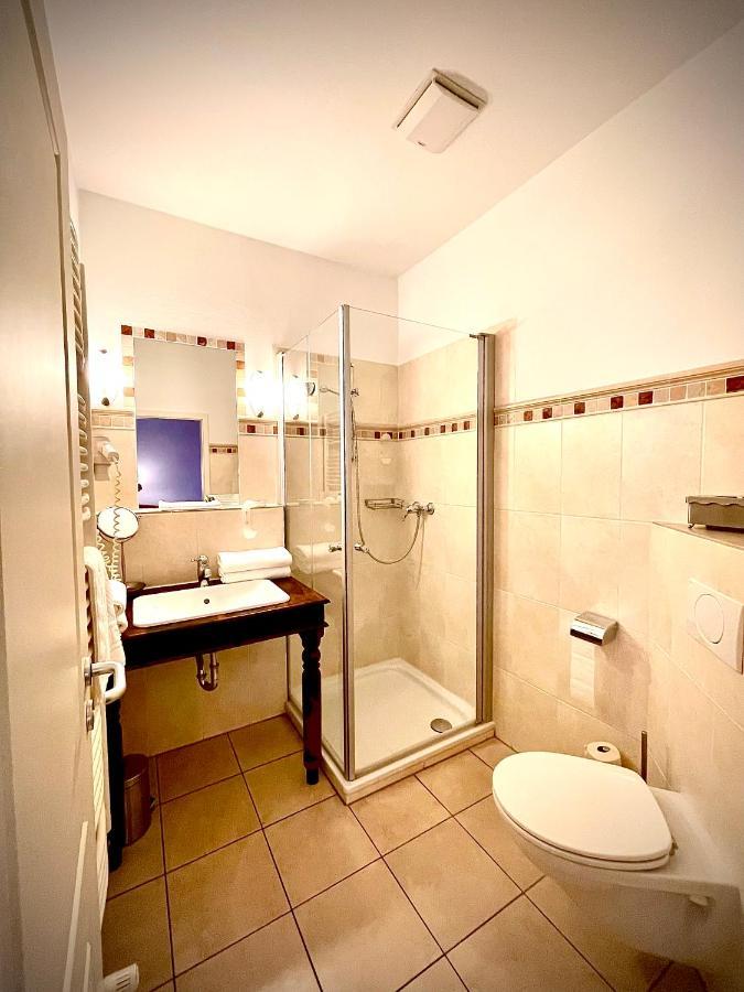 Hotel Zur Roemerbruecke Neuwied Bagian luar foto